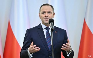 Президент Польши требует запретить флаг ОУН-УПА в стране